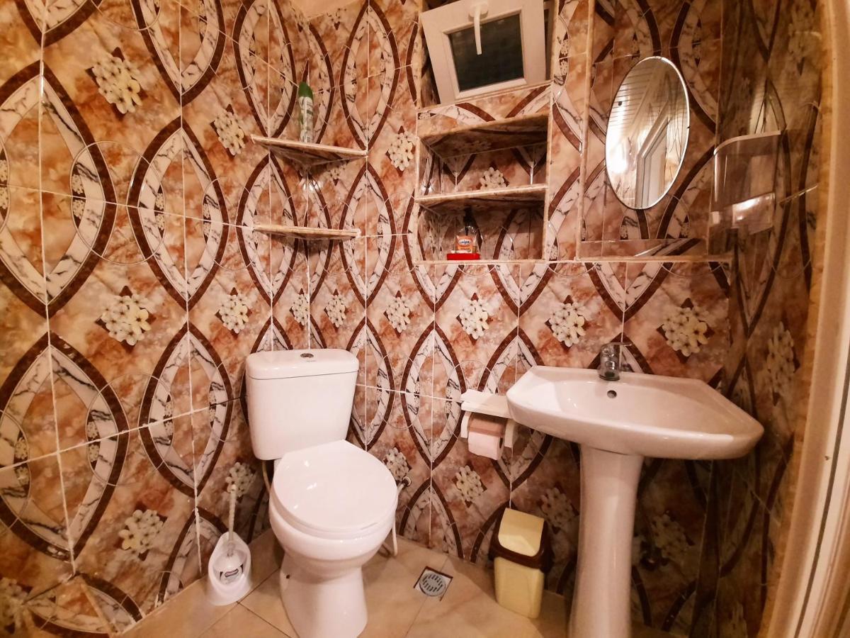 Guest House Happy House Kutaisi Esterno foto